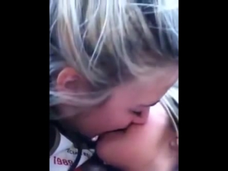 cam girls kiss sensually on cam